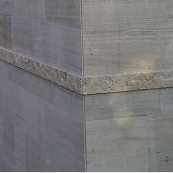 Naturstein Travertin gesägt / Steinfries Travertin gebrochen